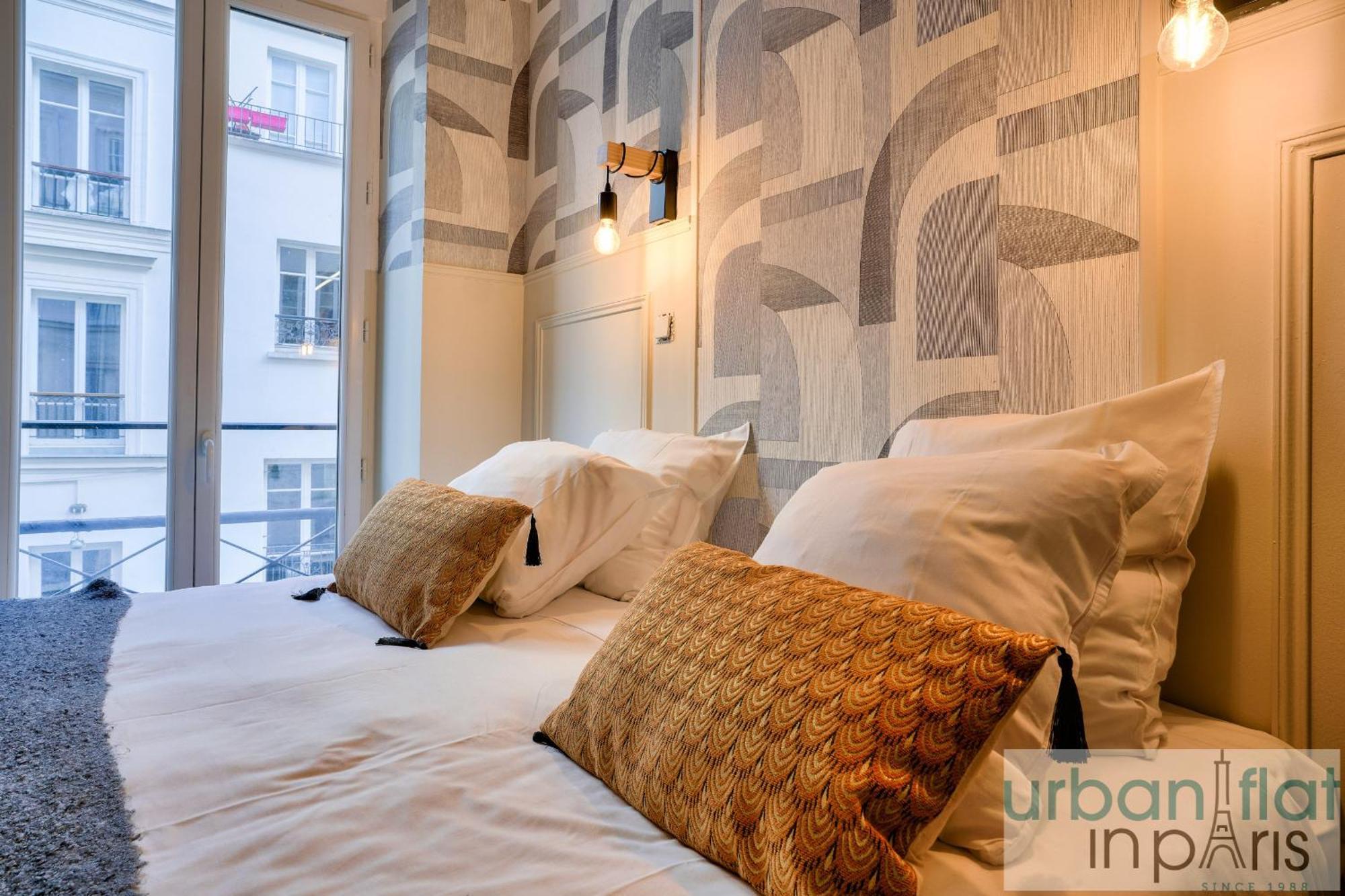 13 Luxury Flat Eiffel Design 2 Apartment Paris Exterior photo